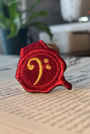 ヘ音記号の刺繍リング